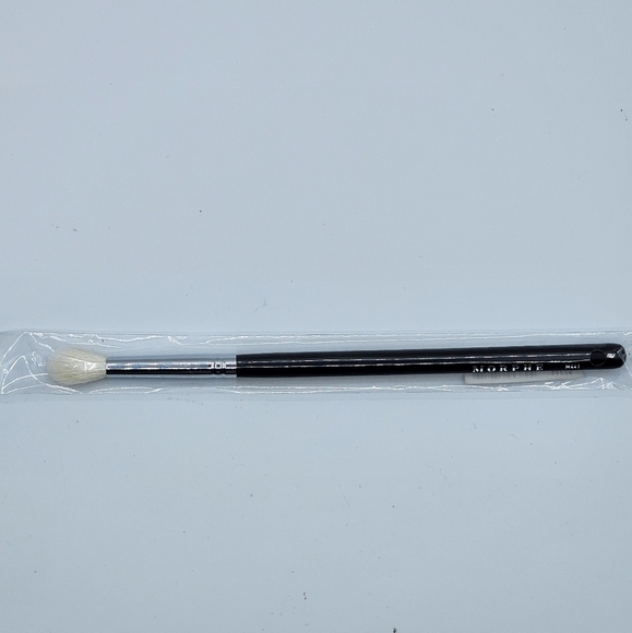 Morphe M441 Firm Blending Crease Eyeshadow Brush - Picture 2 of 5